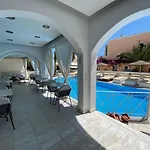 ديوسكوري آرت فندق 3*