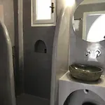 ديوسكوري آرت فندق Kamári