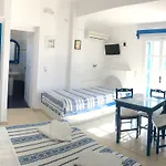 ديوسكوري آرت 3* Kamári