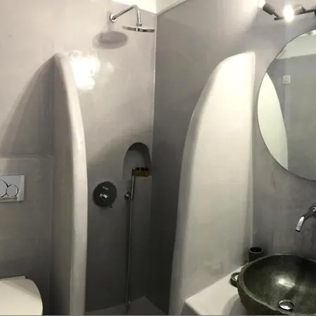 Dioskouri Art Kamári