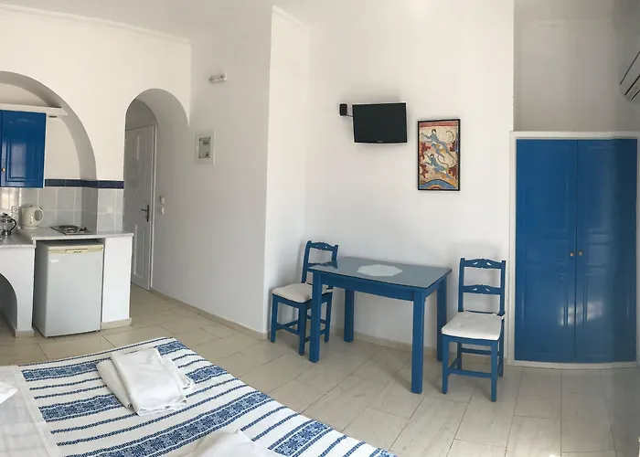 Dioskouri Art Kamari (Santorini)