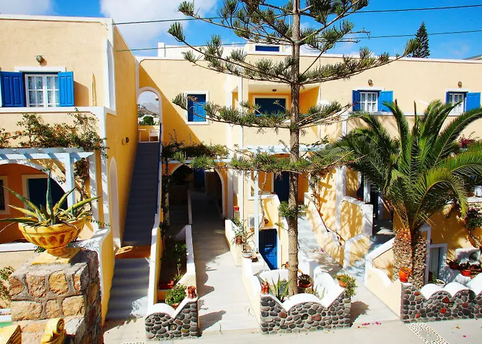 Dioskouri Art Kamari (Santorini)