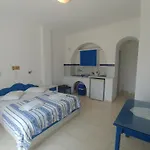 Dioskouri Art Kamari (Santorini)